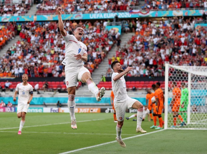 Belanda Tersingkir, De Ligt Dikartu Merah