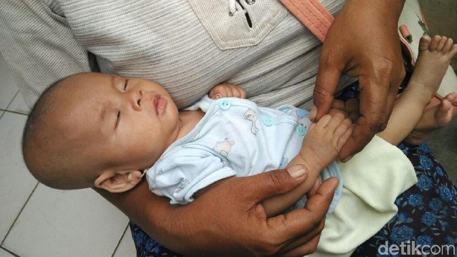 Kisah Bayi Usia 3 Bulan yang Telantar Bersama Neneknya di Bantul