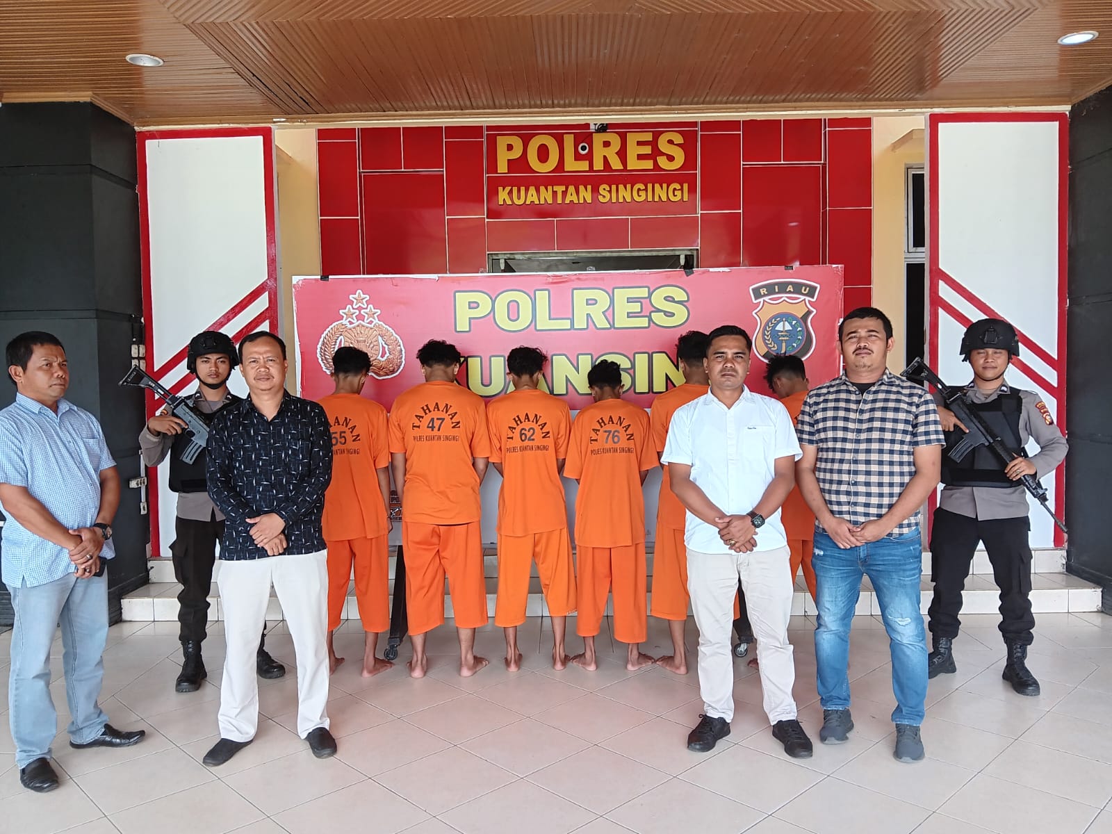 Satreskrim Polres Kuansing Ungkap Kasus Persetubuhan Anak di Bawah Umur, Enam Orang Ditangkap