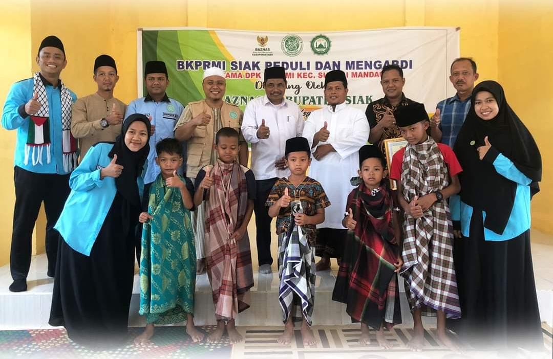 Kerjasama Dengan BKPRMI, Baznas Siak Beri Bantuan Khitanan Massal Lewat Zakat Muzaki