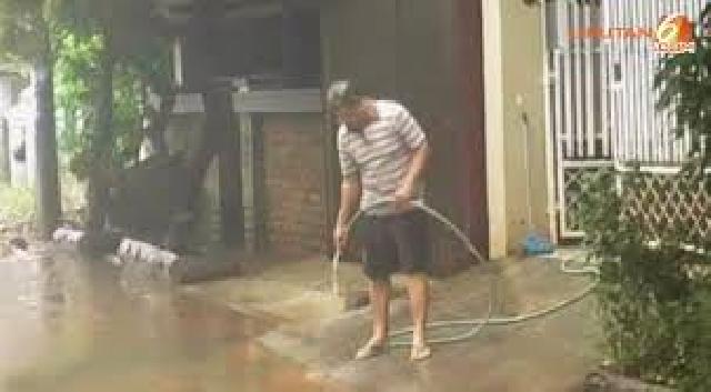 Banjir Akibat Tanggul Jebol di Rumbai Mulai Surut