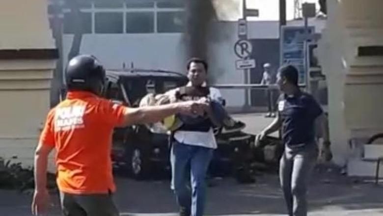 Jenguk Anak Bomber, Istri Kapolda: Sepertinya Tercuci Otaknya