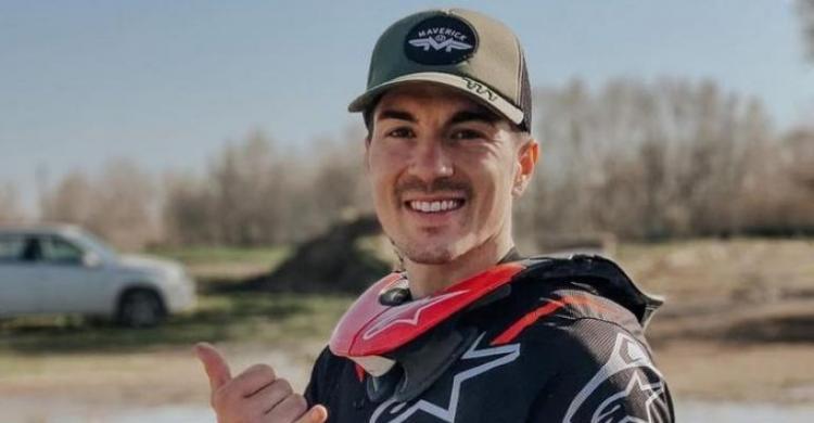 Dipecat Yamaha, Vinales Dilirik Aprilia