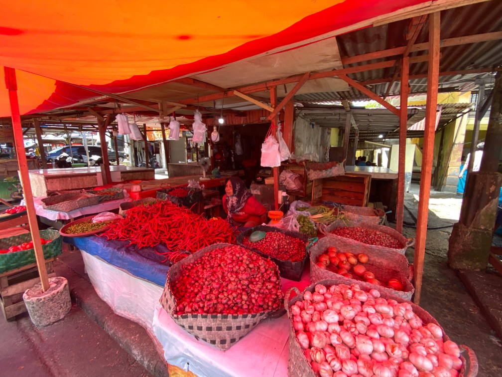 Harga Cabai Turun Usai Lebaran, Bawang Merah Masih Mahal di Pekanbaru