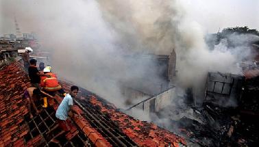 252 Lapak Pasar Senggol Hangus Terbakar