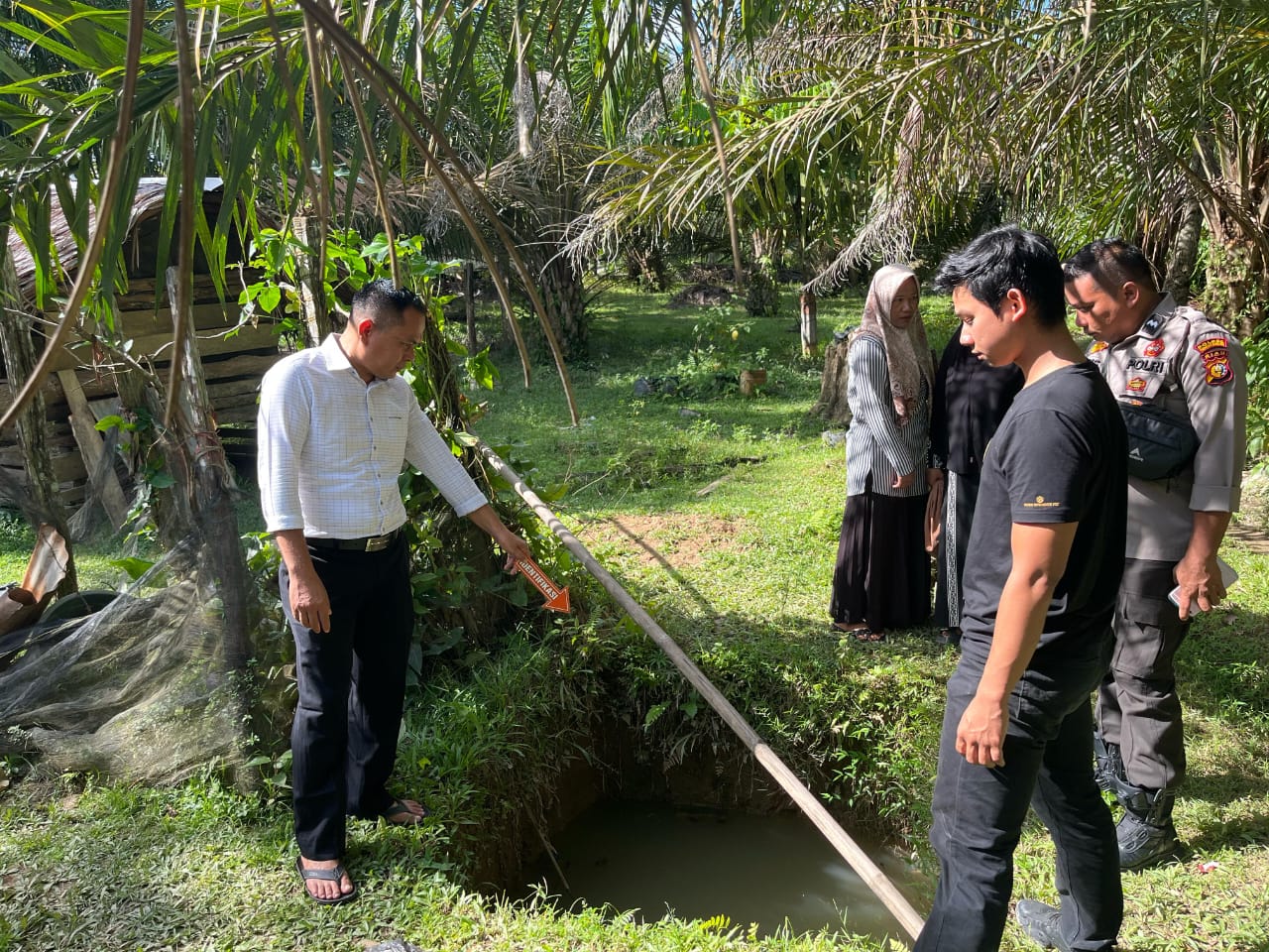 Balita Tewas Tenggelam di Lubang Galian, Polsek Pangean Lakukan Olah TKP