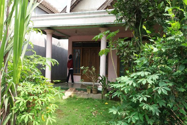 'Sekap' Tiga Putri Kandungnya, Ibu Ini di Masukkan ke RS Jiwa Oleh Mantan Suaminya