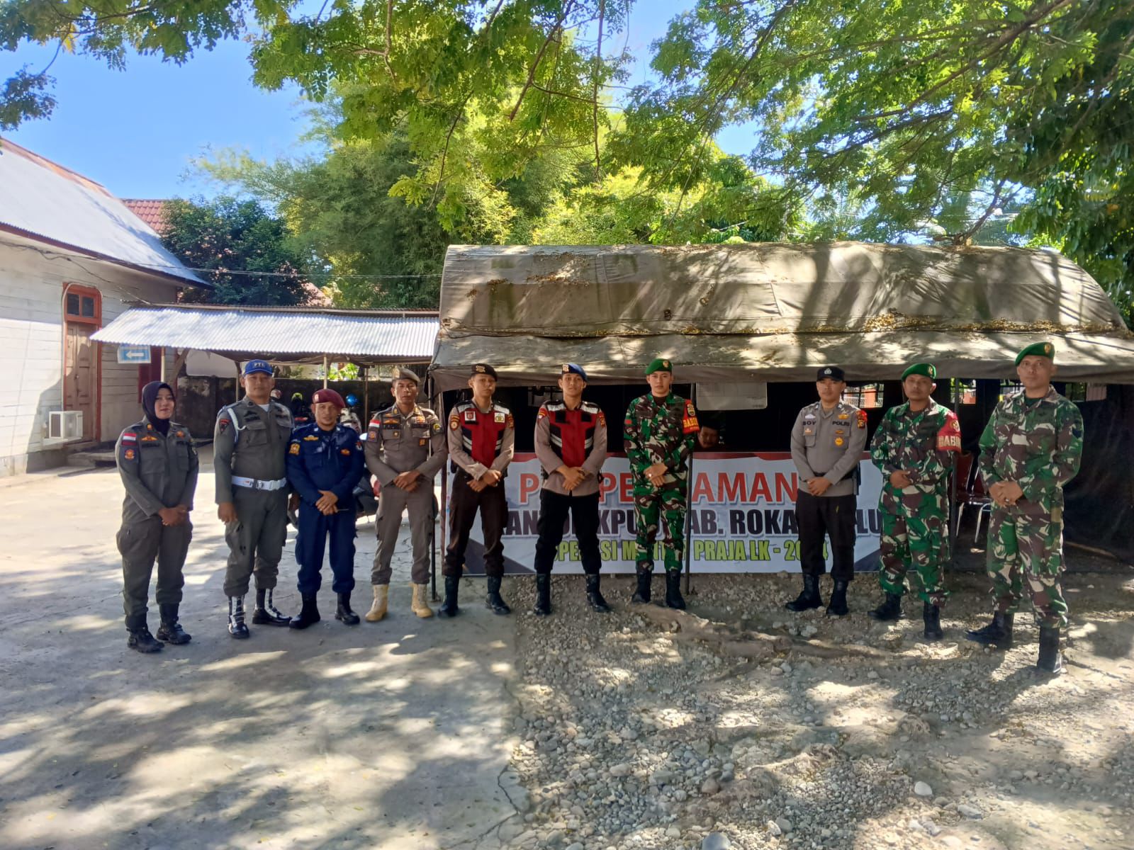 Patroli Sinergitas TNI-Polri Ops Mantap Praja Lancang Kuning 2024 Jamin Keamanan Pilkada di Rokan Hulu