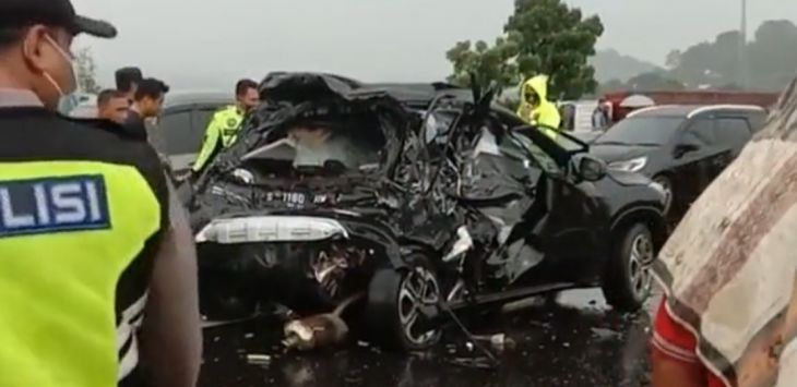 Penampakan Mobil Chacha Sherly setelah Jadi Korban Tabrakan Beruntun di Tol