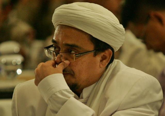 Mengejutkan, Ini Isi Ponsel Habib Rizieq yang Disita Polisi