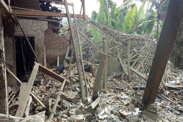 Petasan Meledak Hancurkan Satu Rumah, Seorang Tewas