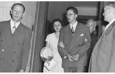 Video Detik-detik Pejabat Asal India Tenggak Hand Sanitizer Saat Rapat