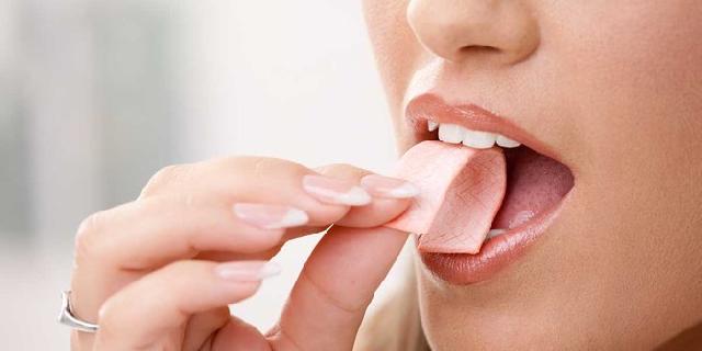 3 Manfaat Sehat Dari Hobi Mengunyah Permen Karet