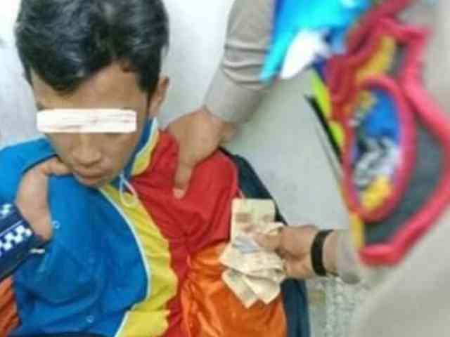 Video Karyawan Minimarket Kepergok Curi Barang Milik Pelanggan