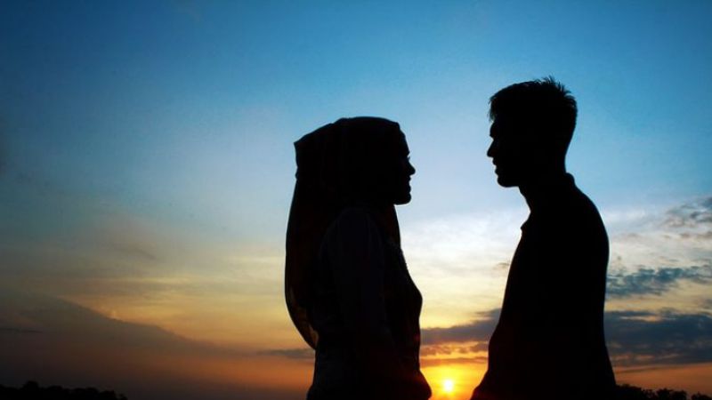 Akan Kuajari Kamu Setia Meskipun Kecenderunganmu Adalah Mendua