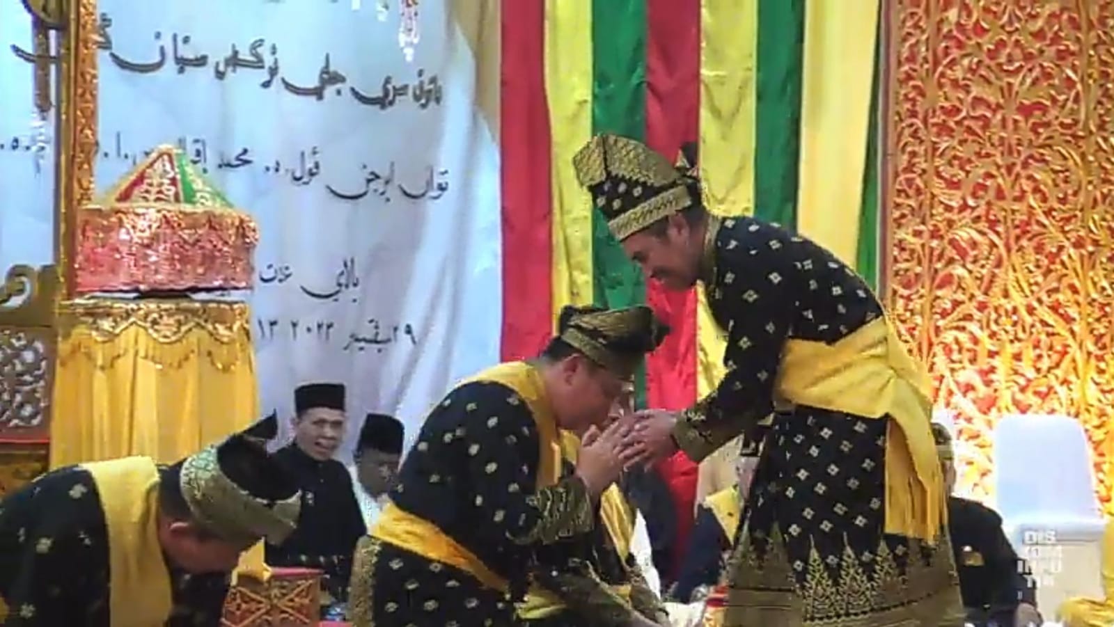 Kapolda Riau Diberikan Gelar LAM Riau Datuk Seri Jaya Perkasa Setia Negeri