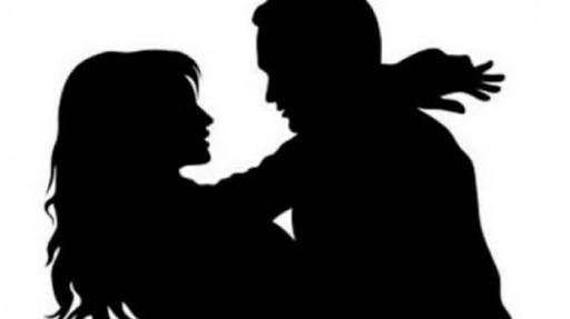 Duh, Suami Pergoki Istri Bugil dengan PIL saat Valentine