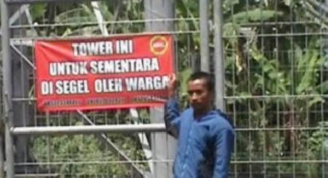 Warga Jalan Cemara Kipas Protes Pendirian Tower Tanpa Persetujuan