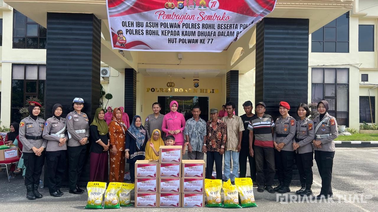 Bukti Nyata Kepedulian Polwan Polres Rohil untuk Warga Tidak Mampu