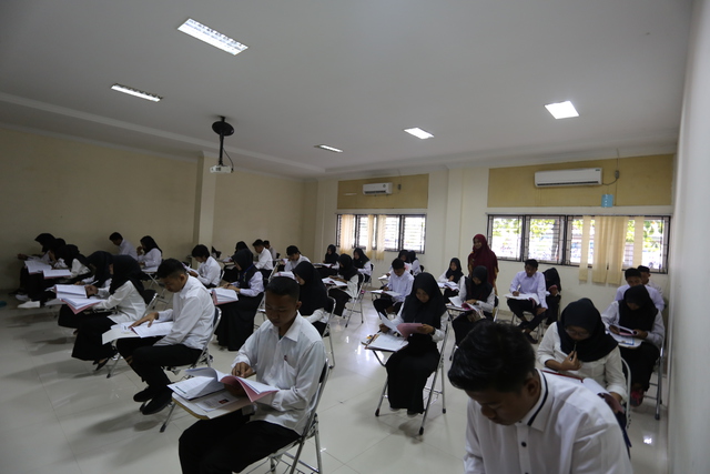 Datang dari Berbagai Daerah, 4.464 Calon Mahasiswa Ikuti Seleksi Masuk UIR