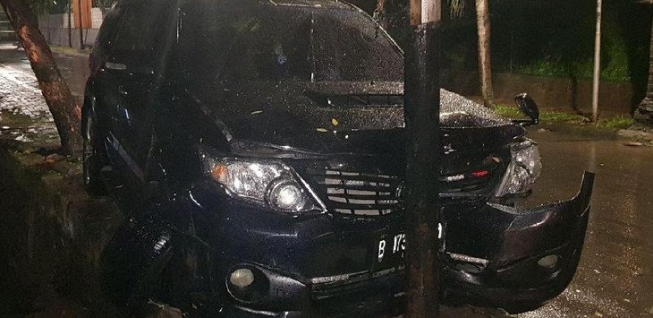 Siap-siap! Polisi Bakal Ungkap Tragedi Tabrakan Mobil Setya Novanto, Rekayasakah ?