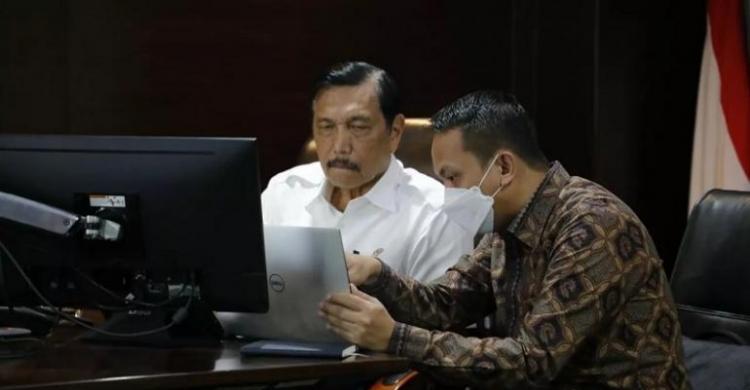 Tesla Investasi Ke Thailand, Luhut Dicari-cari Warganet