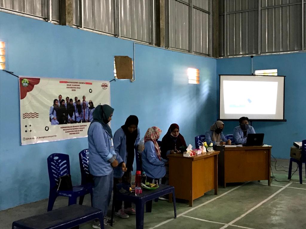 Penyuluhan Inovasi Olahan Hasil Perikanan dan Minuman Peningkat Imunitas Tubuh Oleh Mahasiswa Kukerta Balik Kampung Universitas Riau