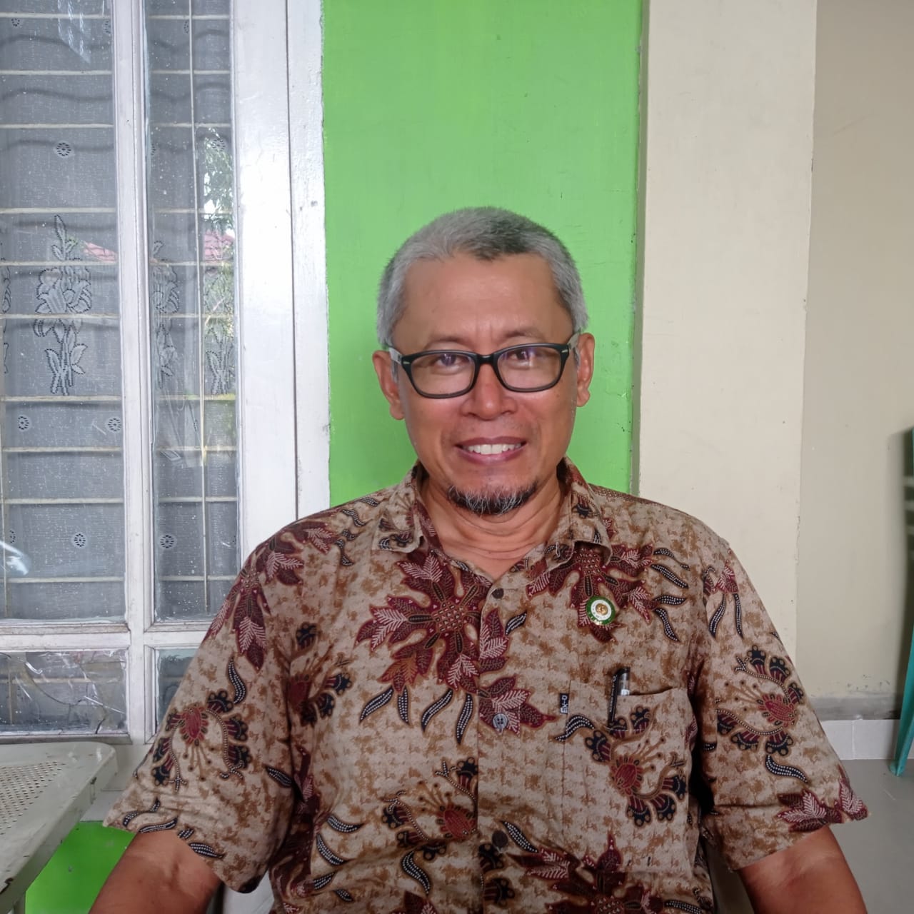 Pengamat Puji Rencana Perwako Penurunan Tarif Parkir oleh Agung Nugroho dalam Debat Pilwako Pekanbaru