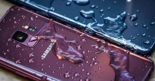 Mampukah Galaxy S9 Bertahan di Air Laut? Ini Penjelasan Samsung