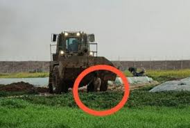 Kejinya Tentara Israel, Seret Mayat Warga Palestina Pakai Buldoser, Lihat Videonya