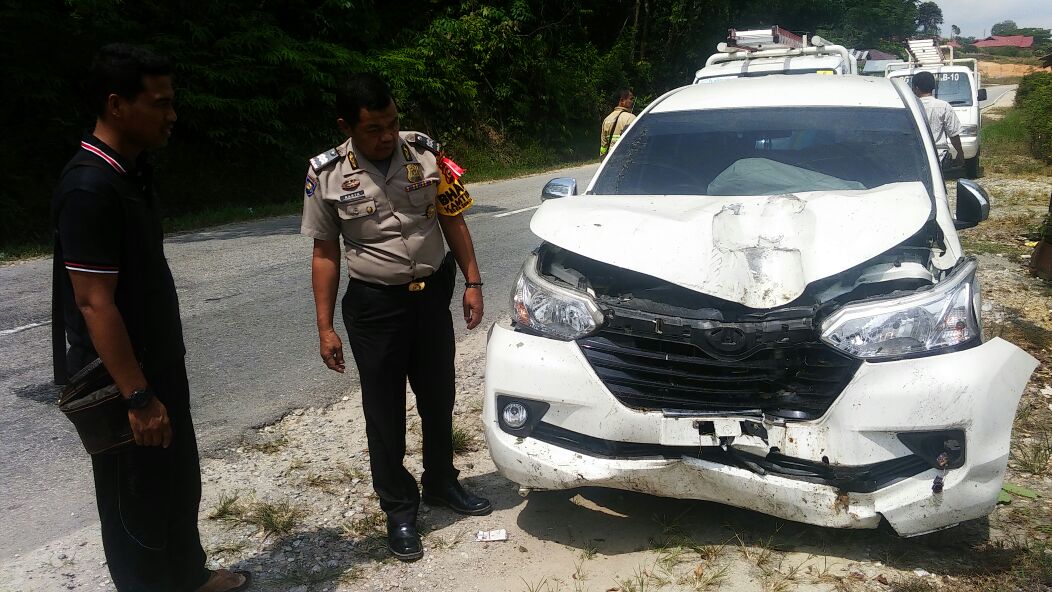 Mobil Avanza Veloz yang Nyungsep ke Jurang di Kuansing Sudah dievakuasi