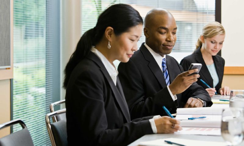 Wanita Ingin Sukses? Jangan Khawatir Berlebihan