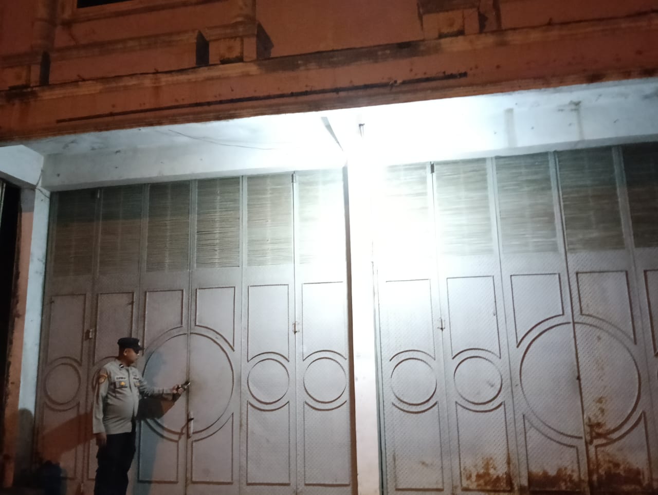 Polsek Bangko Pusako Gelar Patroli Rumah Kosong yang Ditinggal Mudik