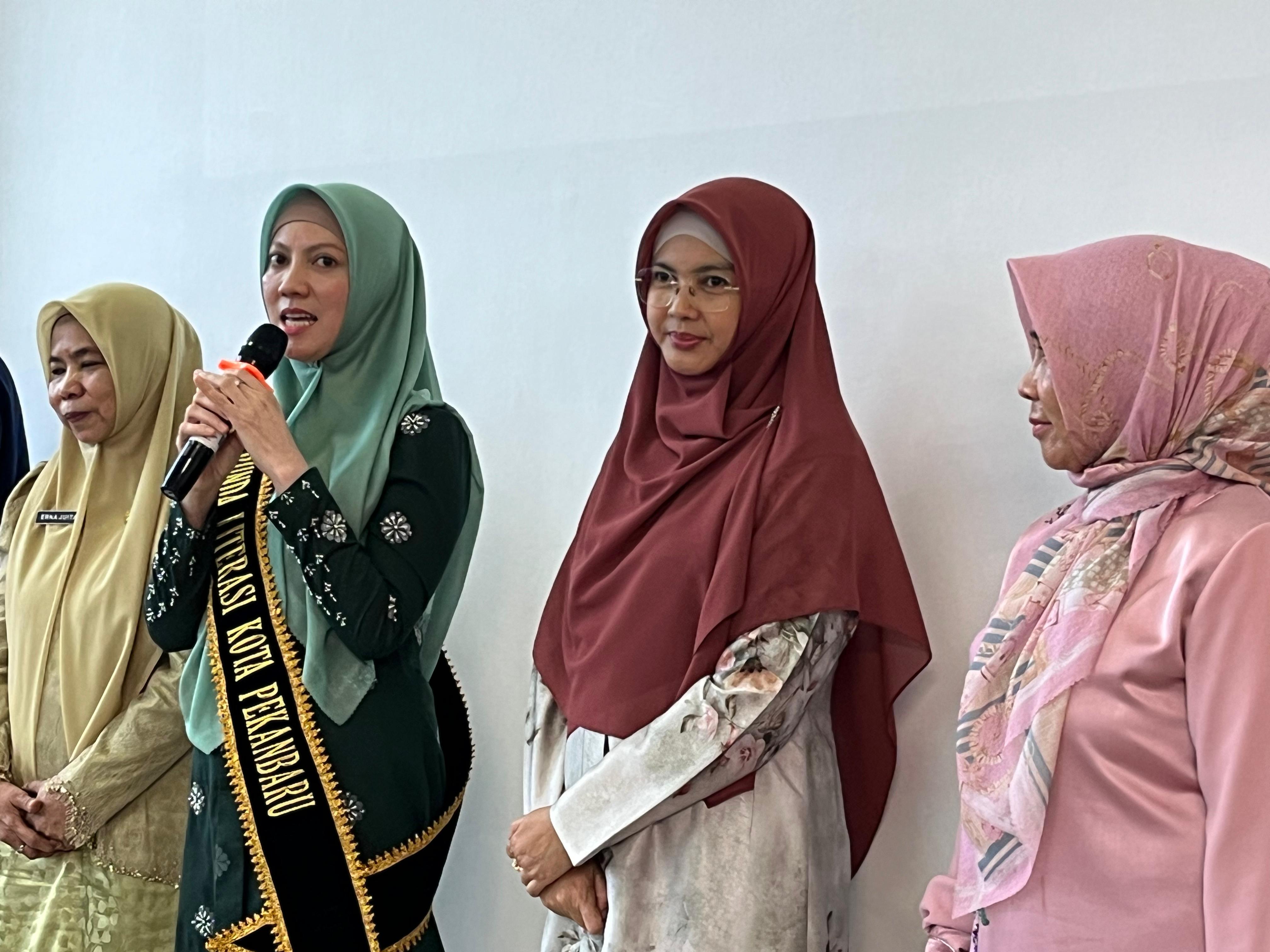 Kunjungi Dispusip, Bunda Literasi Dorong Anak Pekanbaru Gemar Membaca