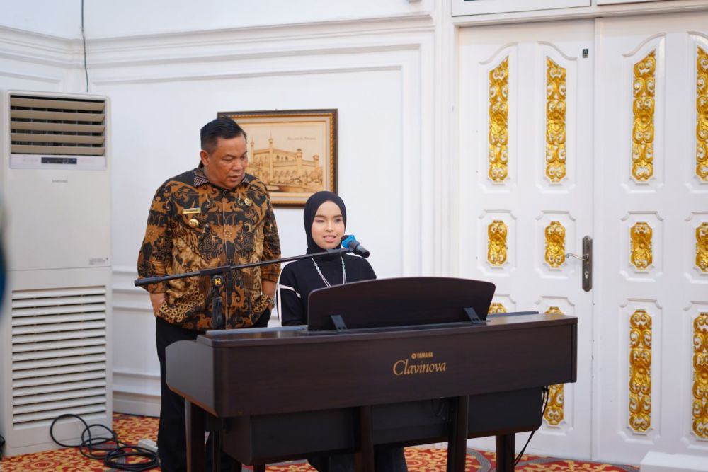 Diundang ke Tanah Kelahiran, Putri Ariani Ramah Tamah dengan Pj Gubri