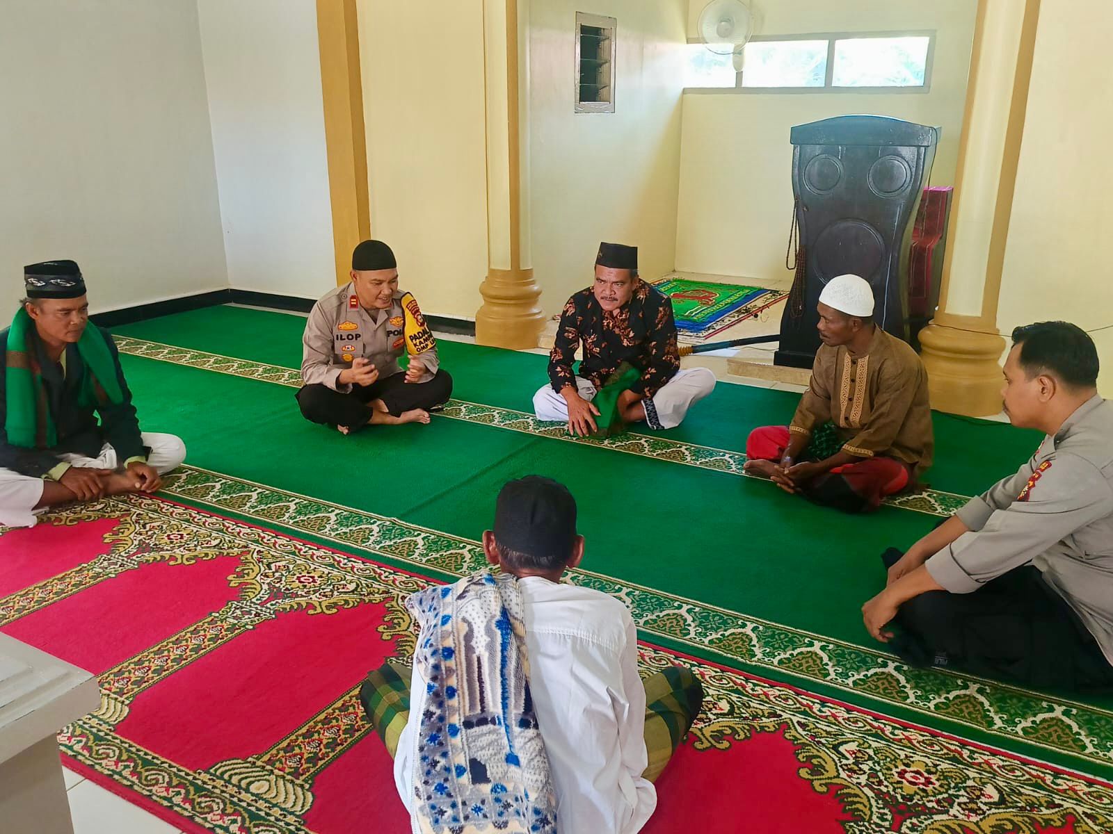 Polsek Tandun Bersama Jama'ah Masjid Al-Muhajirin Laksanakan Cooling System untuk Sukseskan Pilkada 2024