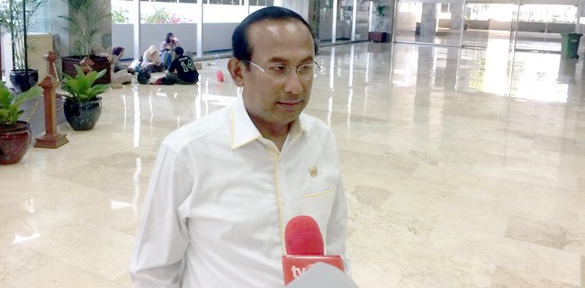 Wakil Ketua Komisi I DPR : Piala Dunia Saja Nobar, Kenapa Film G-30S/PKI Tidak?