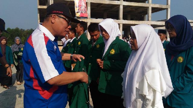 UMRI Beri Beasiswa Bagi 35 Mahasiswa