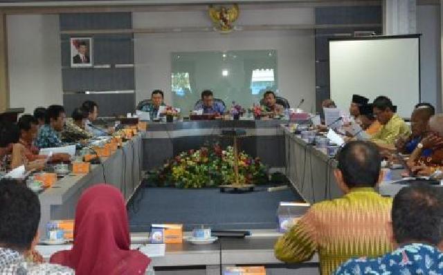 Wabup Muhammad Pimpin Rapat Pengendalian Gratifikasi