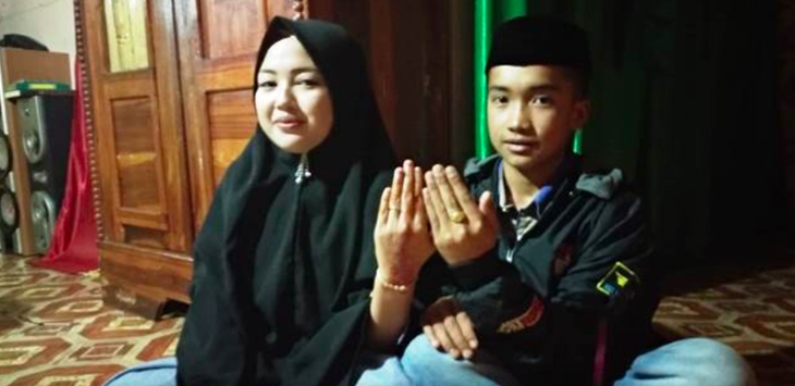 Baru Lulus SD Bocah ini Nikahi Si Cantik Sarmila, Mahar Rp56 Juta