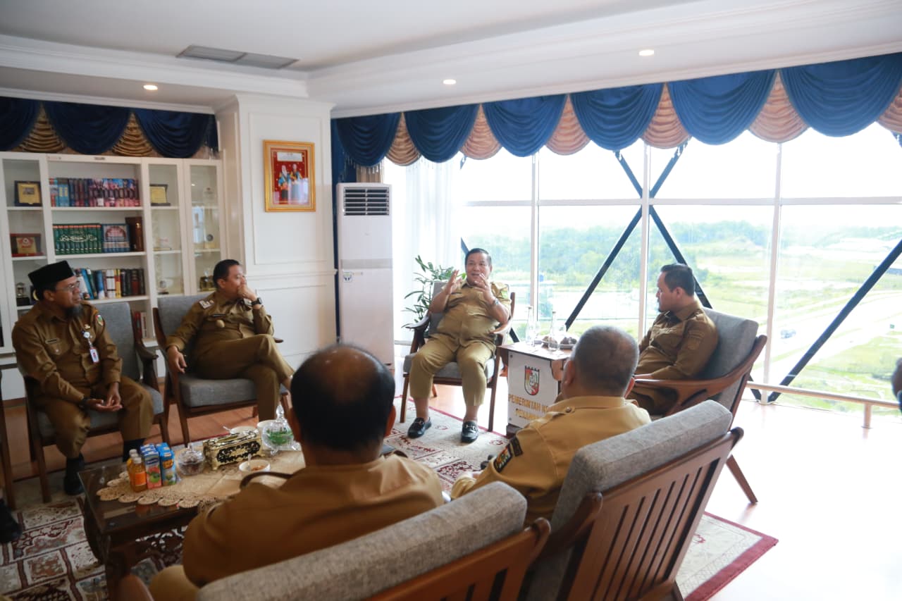 Gelar Pertemuan dengan Plt Gubri, Wako Agung Bahas Proyek Strategis Nasional di Pekanbaru