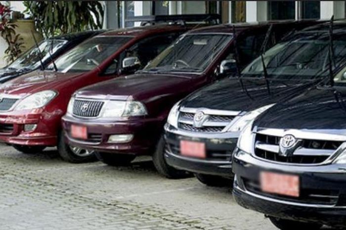 Pensiunan Pejabat Pemko Pekanbaru Belum Kembalikan Mobil Dinas