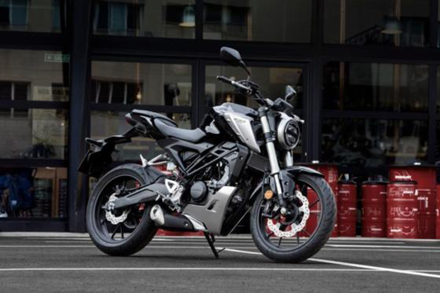 Honda CB125 R Perkawinan Motor Sport dan Caferacer