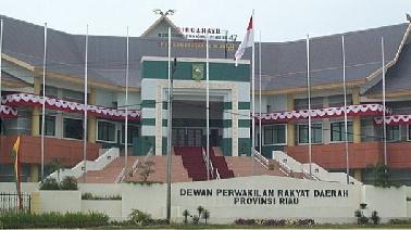 Kembali, Dua Anggota DPRD Riau PAW Dilantik