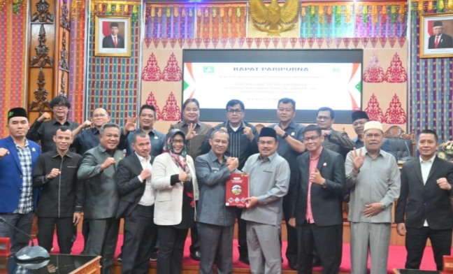 Pemkab Bengkalis Sampaikan LKPJ Tahun Anggaran 2023 ke DPRD
