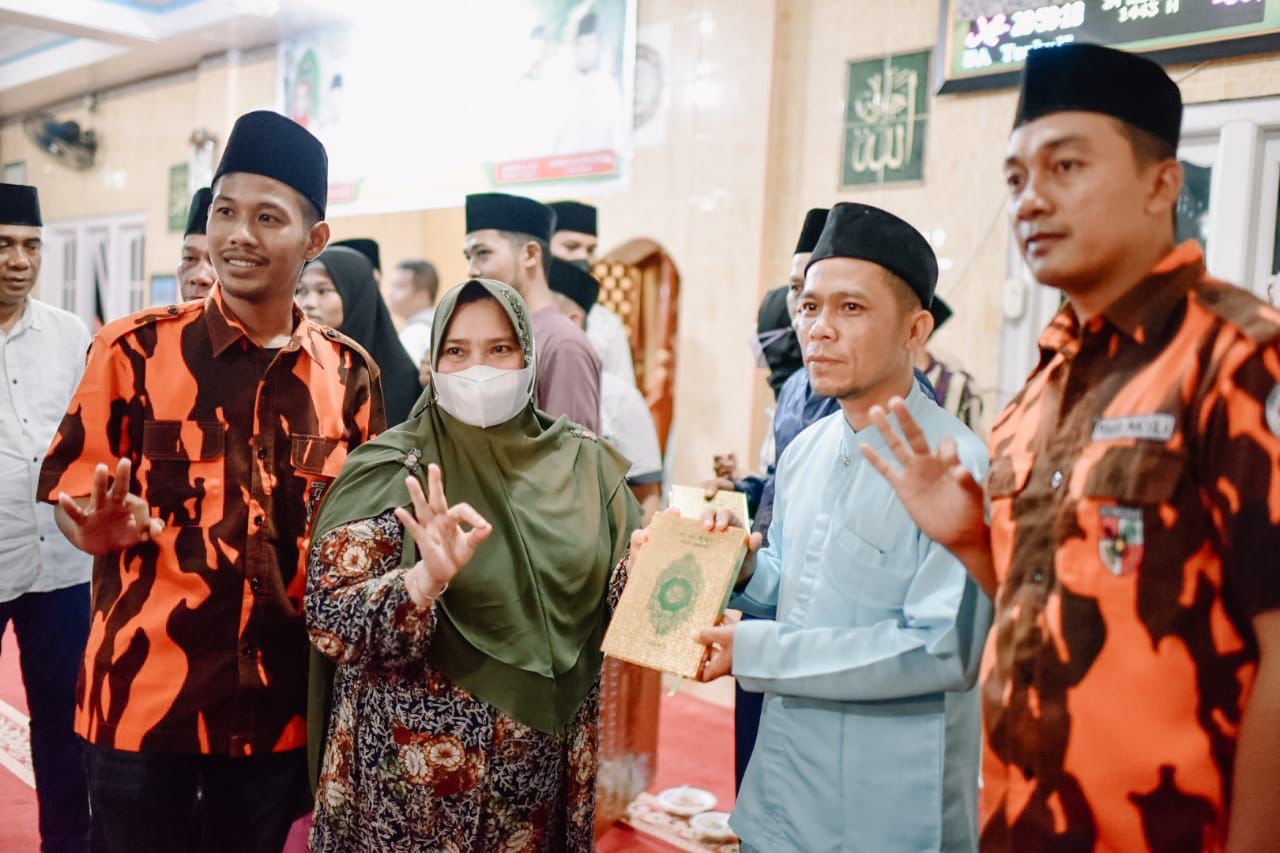 Safari Ramadhan, Bupati Kasmarni Komit Bangun Infrastruktur di Pulau Rupat 