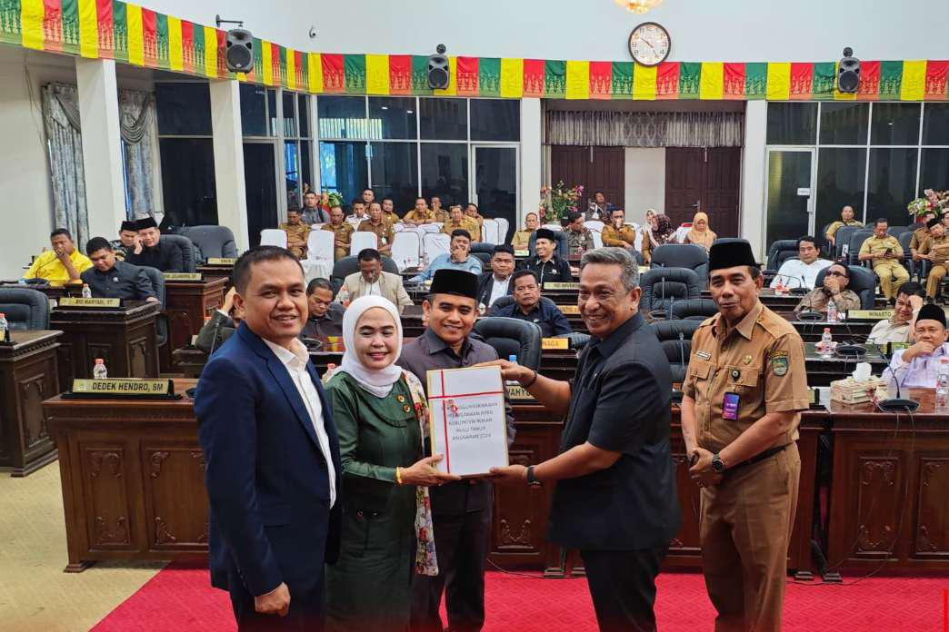 Rokan Hulu Pertahankan WTP ke-9 Kali, Bupati Anton Sampaikan Ranperda APBD 2024