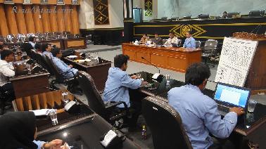 Mahasiswa Sospol UR Audiensi Bersama Banleg DPRD Pekanbaru