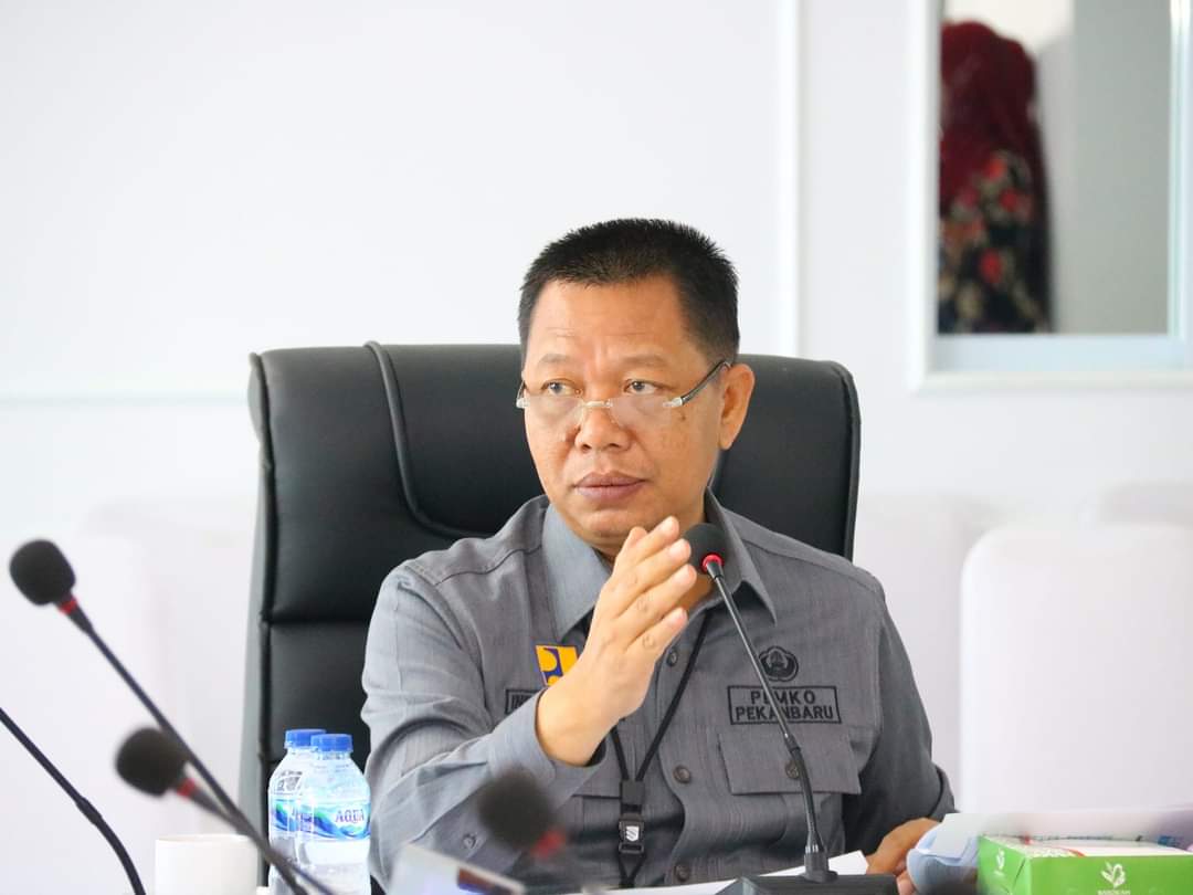 Camat Lurah di Pekanbaru Diminta Ikut Awasi Pengangkutan Sampah