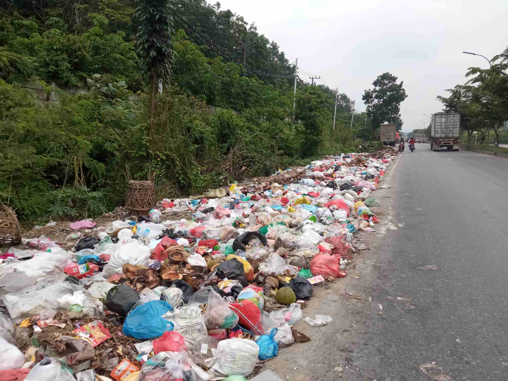 Persoalan Tumpukan Sampah di Pekanbaru, Pihak Ketiga Harus Tuntaskan Hingga Akhir Bulan ini